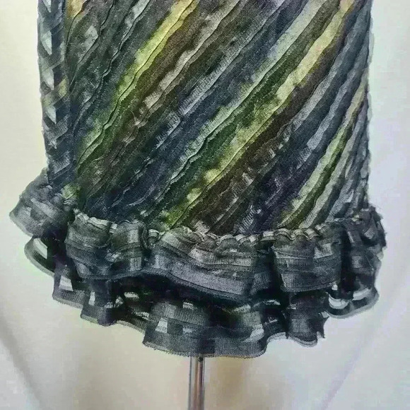 NWOT Muse Essential Little Black (& Gold Dress) Size 4 Ribbon Chiffon Hem Ruffle - Picture 6 of 10